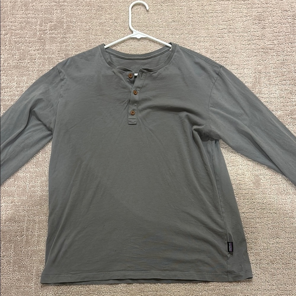 Patagonia Men's Gray Henley Shirt